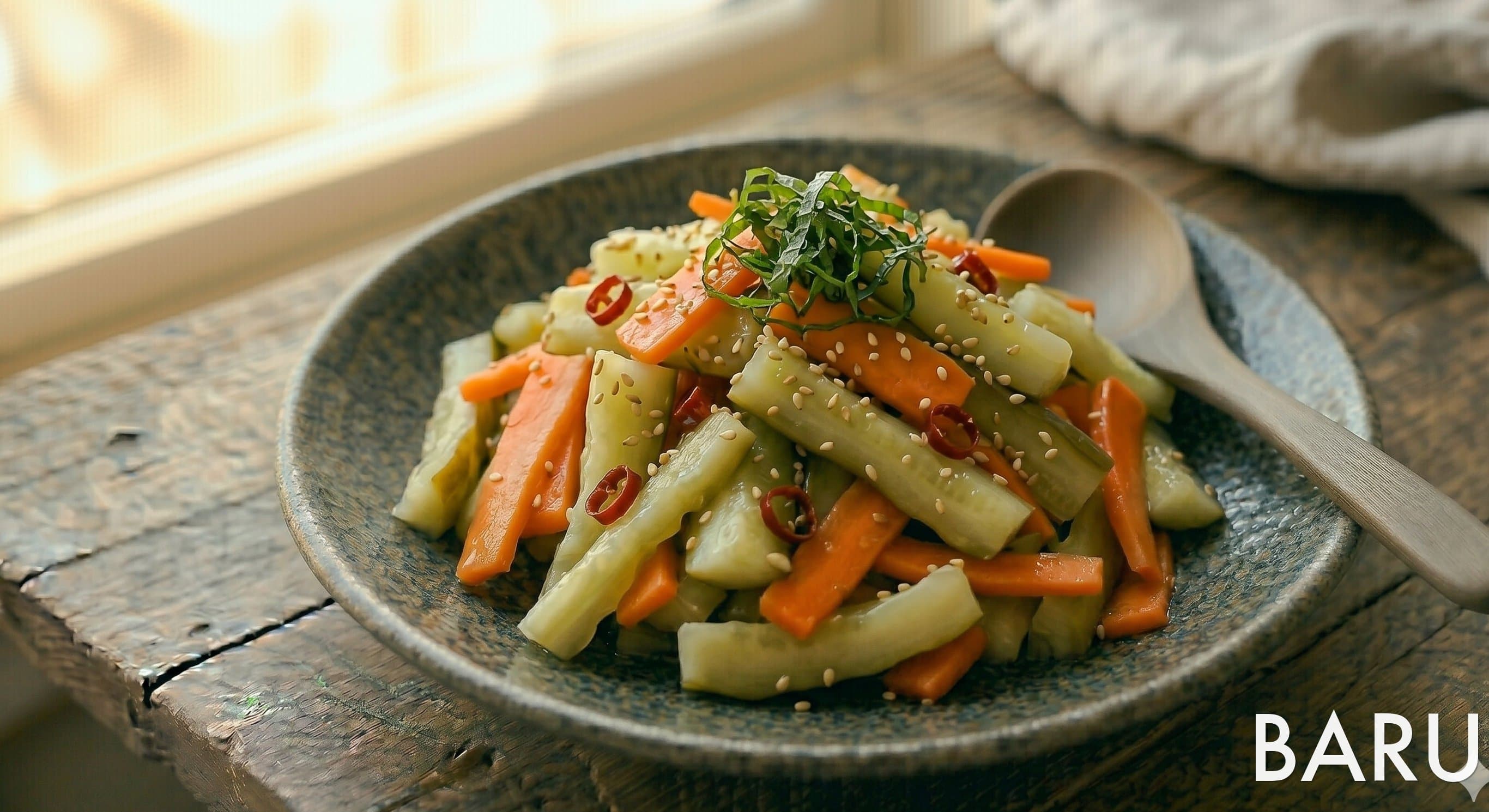 Quick-Pickled Cucumber and Carrot (오이 당근 아사즈케)