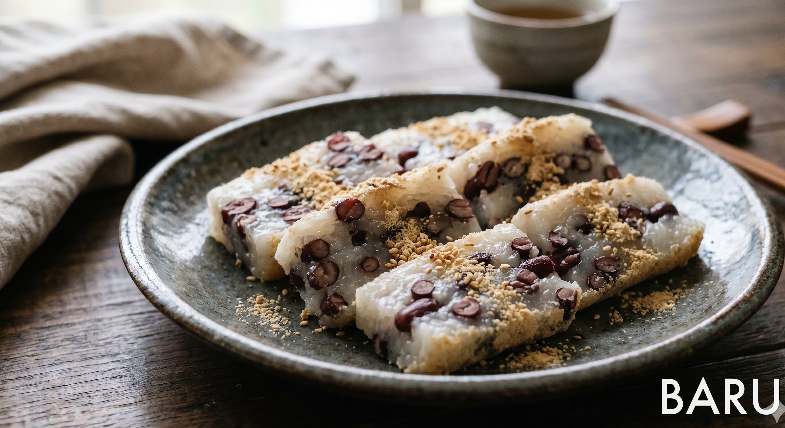 Kongtteok (Bean-Studded Rice Cake) (콩떡)