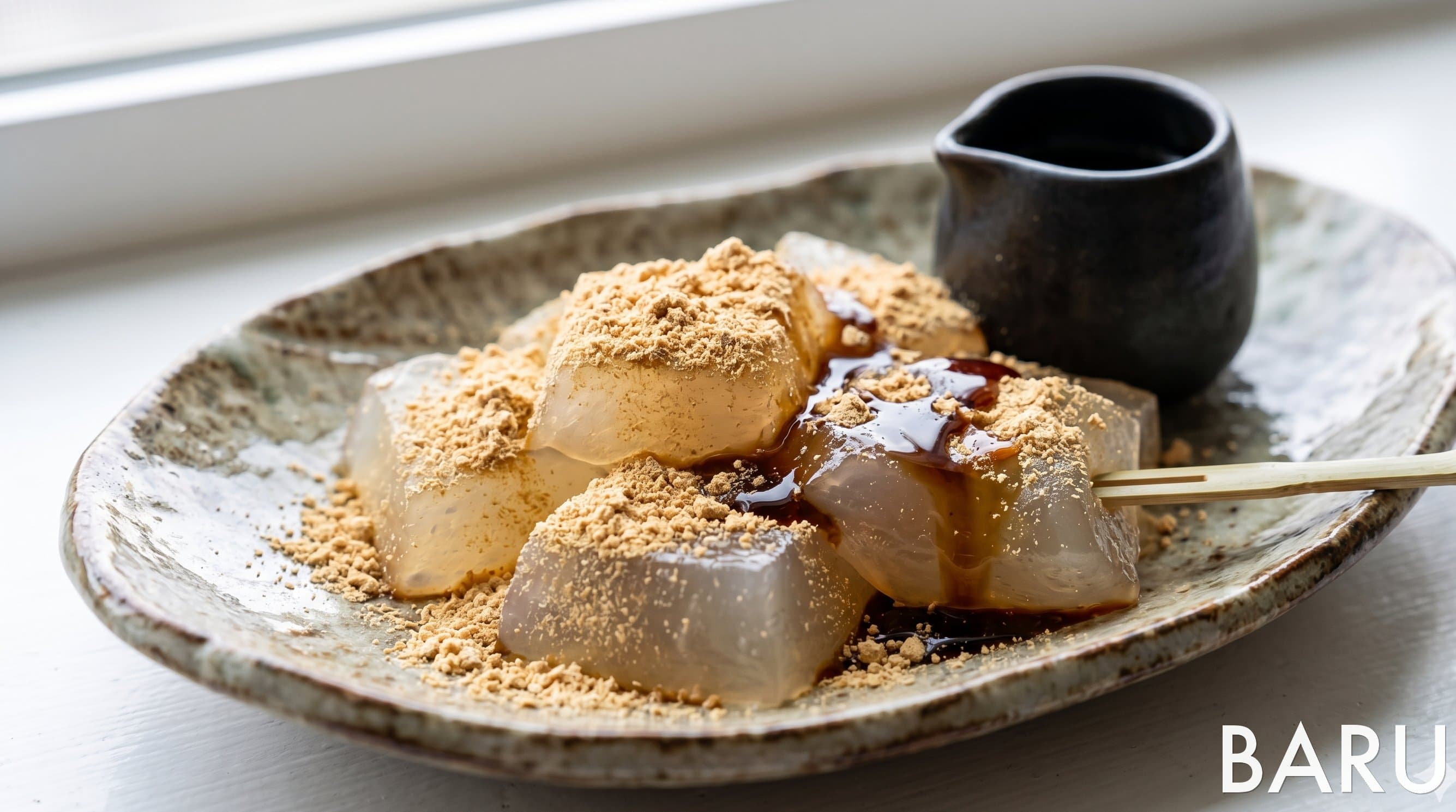 Warabi Mochi (Bracken Starch Jelly) (와라비모치 (고사리떡))